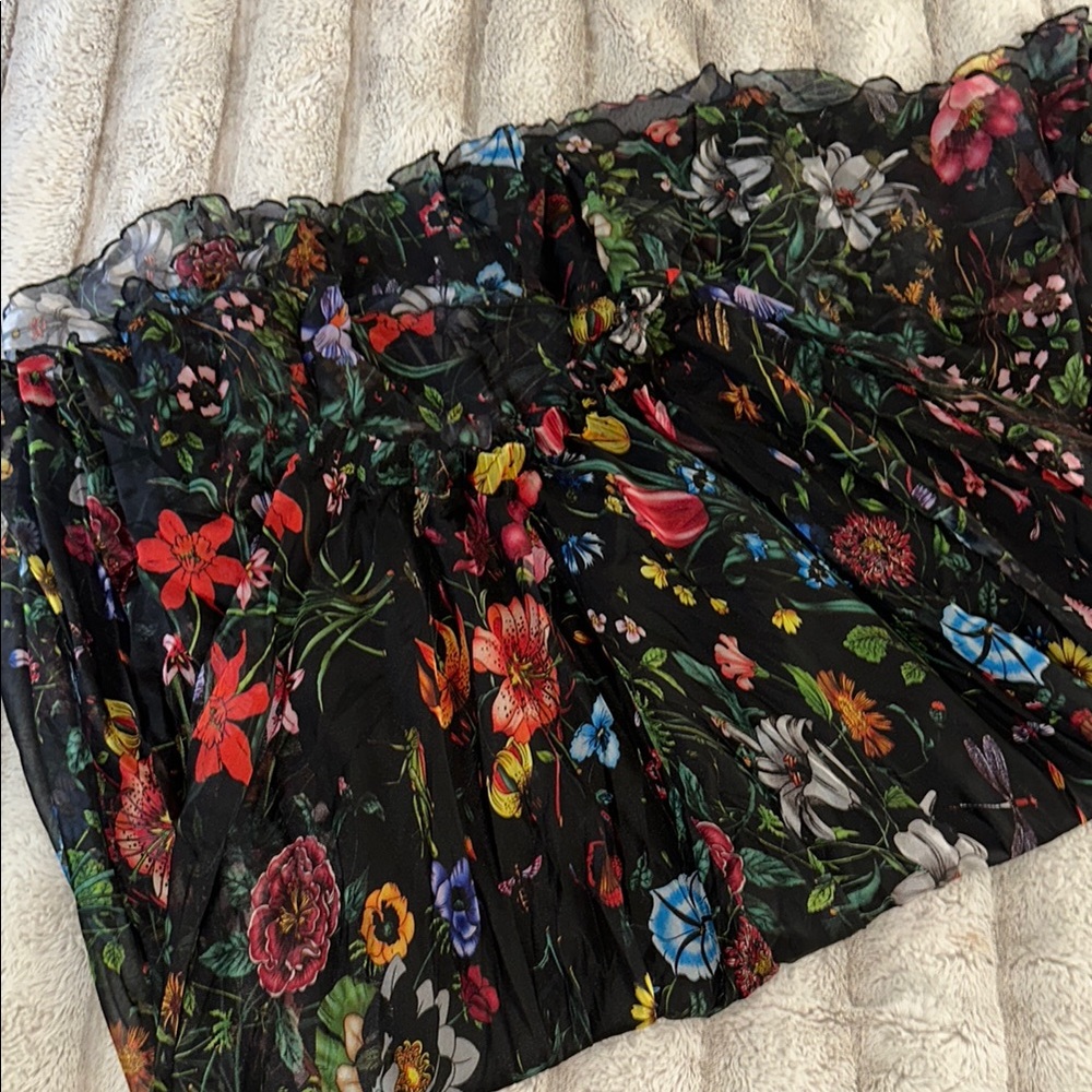 Used Chicwish Floral Maxi Skirt - Black Multicolor fits like a M-L - Picture 6 of 8